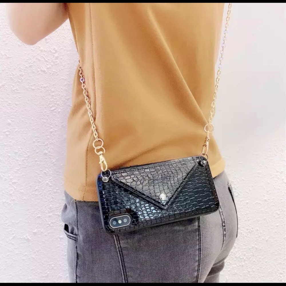 Cell phone case with chain